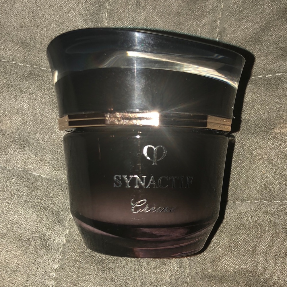 Syntactic crème for eye and face
